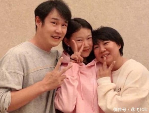 聚富人 父母是二人转演员，师爷是大名鼎鼎的赵本山，沈佳润的人生太精彩